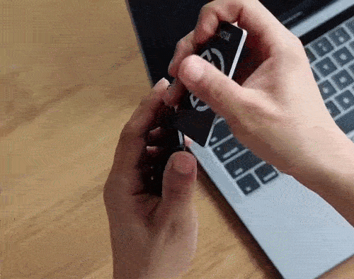 Portofel Metalic Compact pentru Carduri